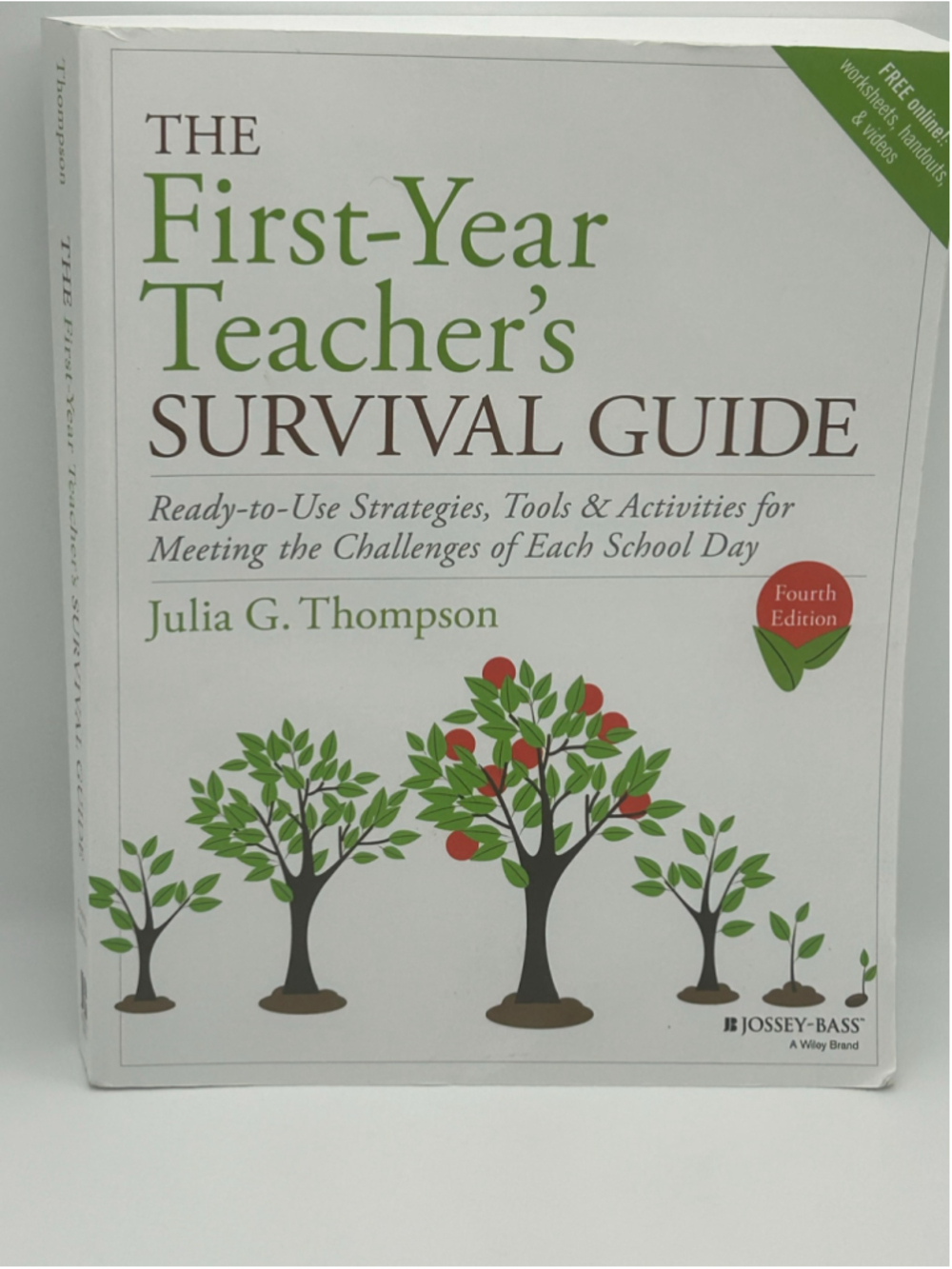 Jossey-Bass The First-Year Teacher's Survival Guide Book 4th edition White/Green